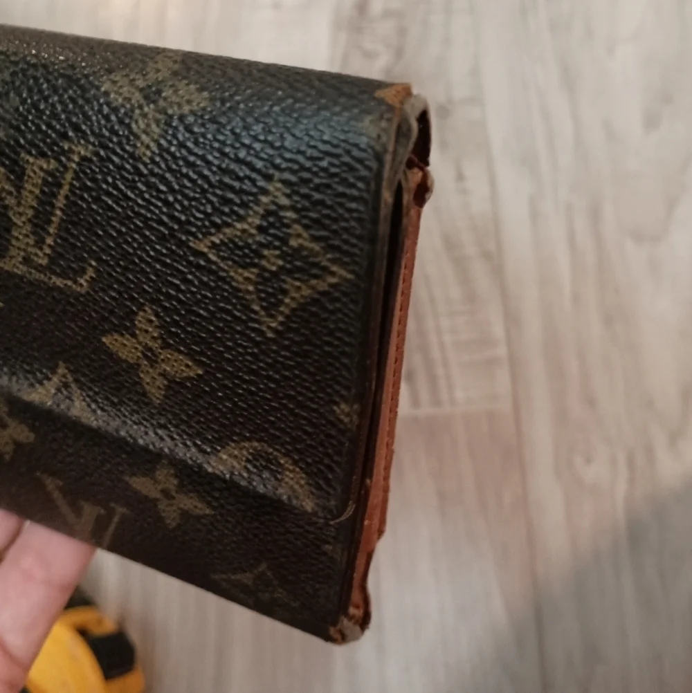 Louis Vuitton Porte Monnaie Monogram Pochette Credit Long Wallet